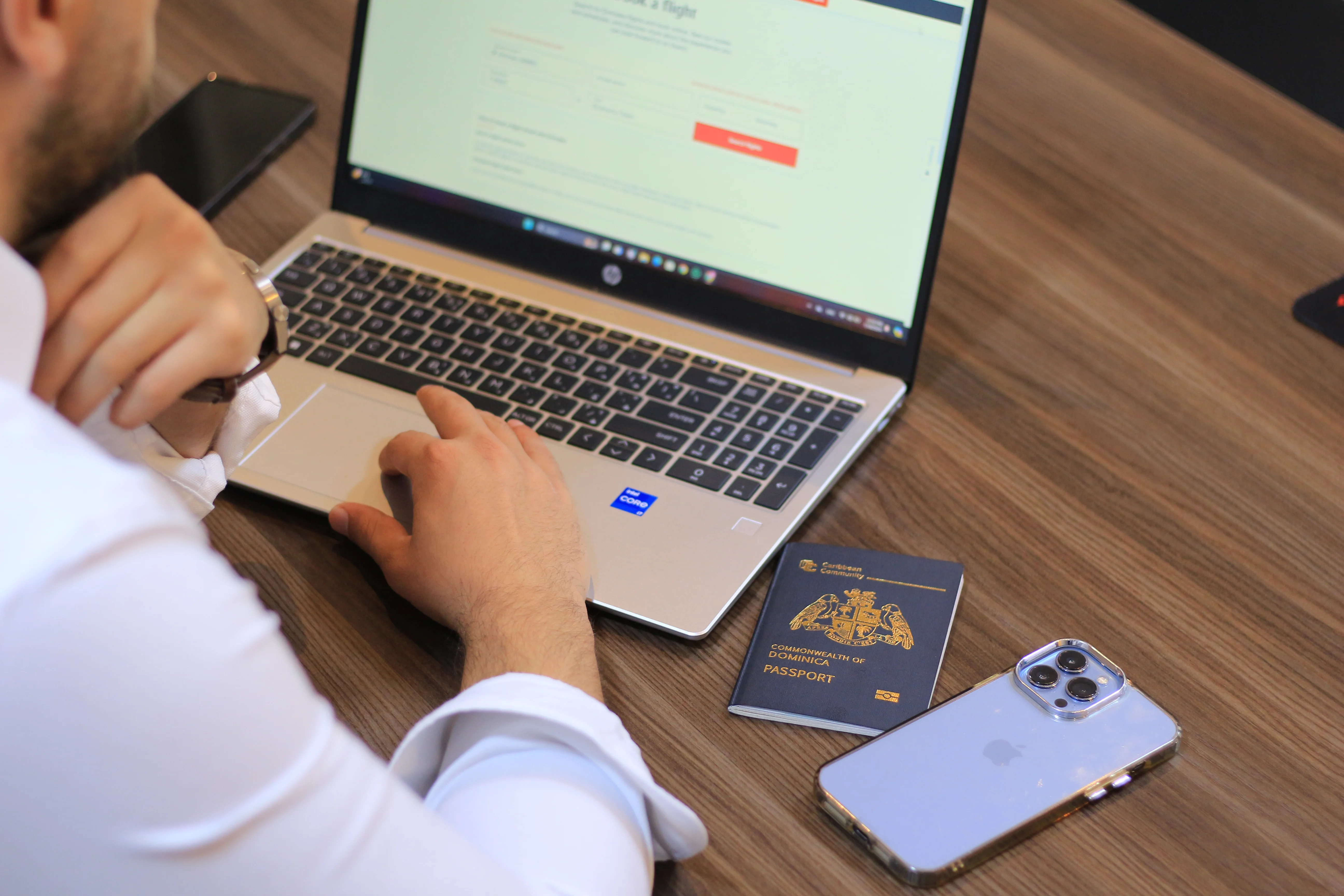 Multicitizenships office team discussing investment opportunities